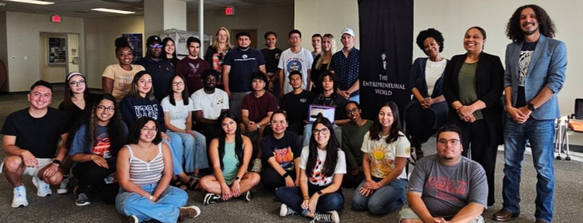 Students and speakers at the Startup academy